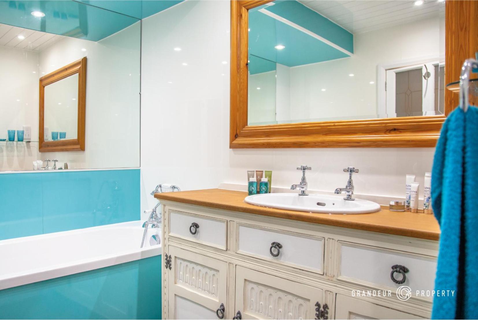 The Gardenside Apartment By Grandeur Property Bournemouth Bagian luar foto