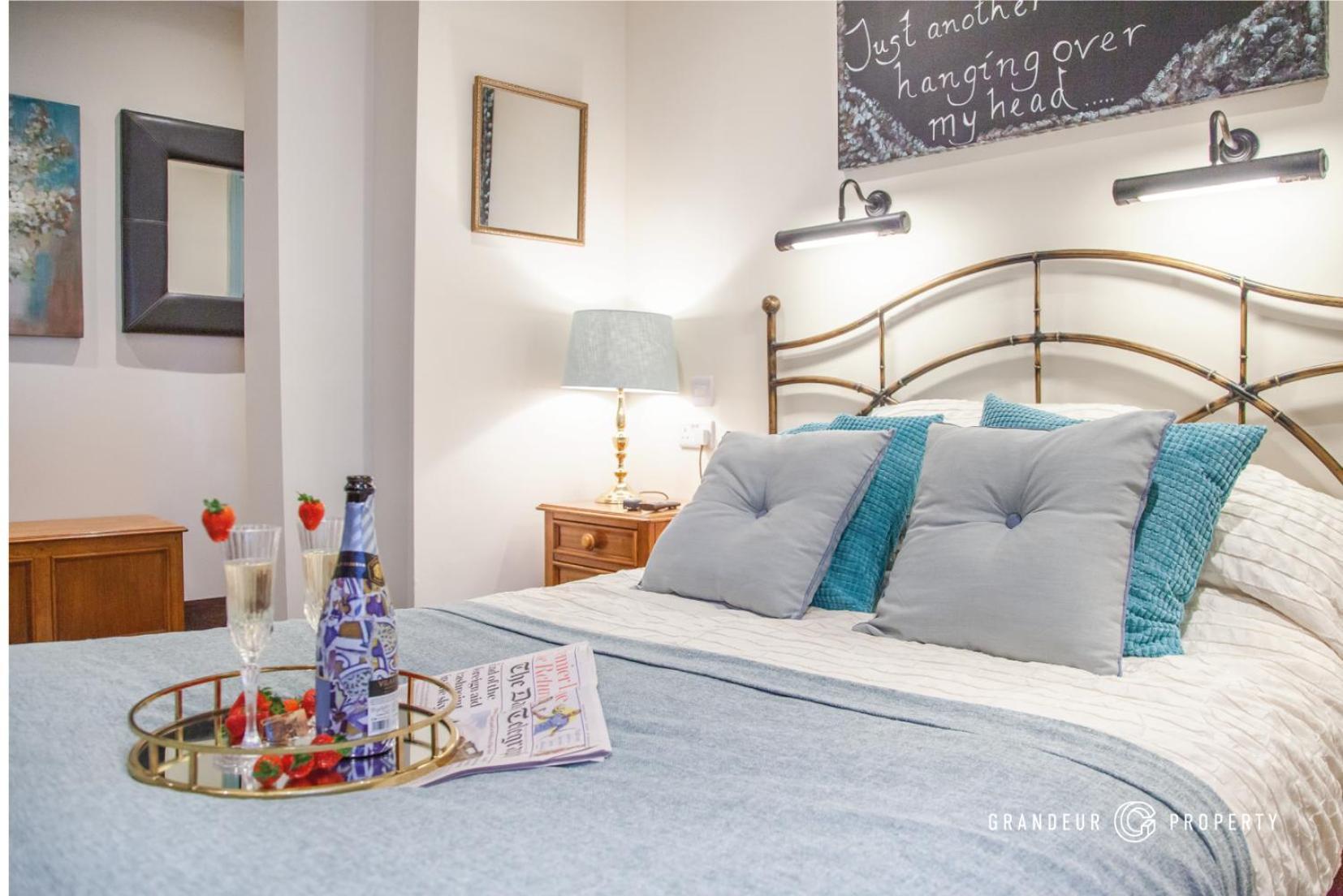 The Gardenside Apartment By Grandeur Property Bournemouth Bagian luar foto